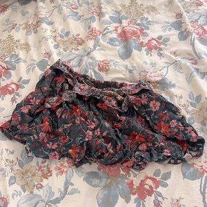 super cute floral shorts